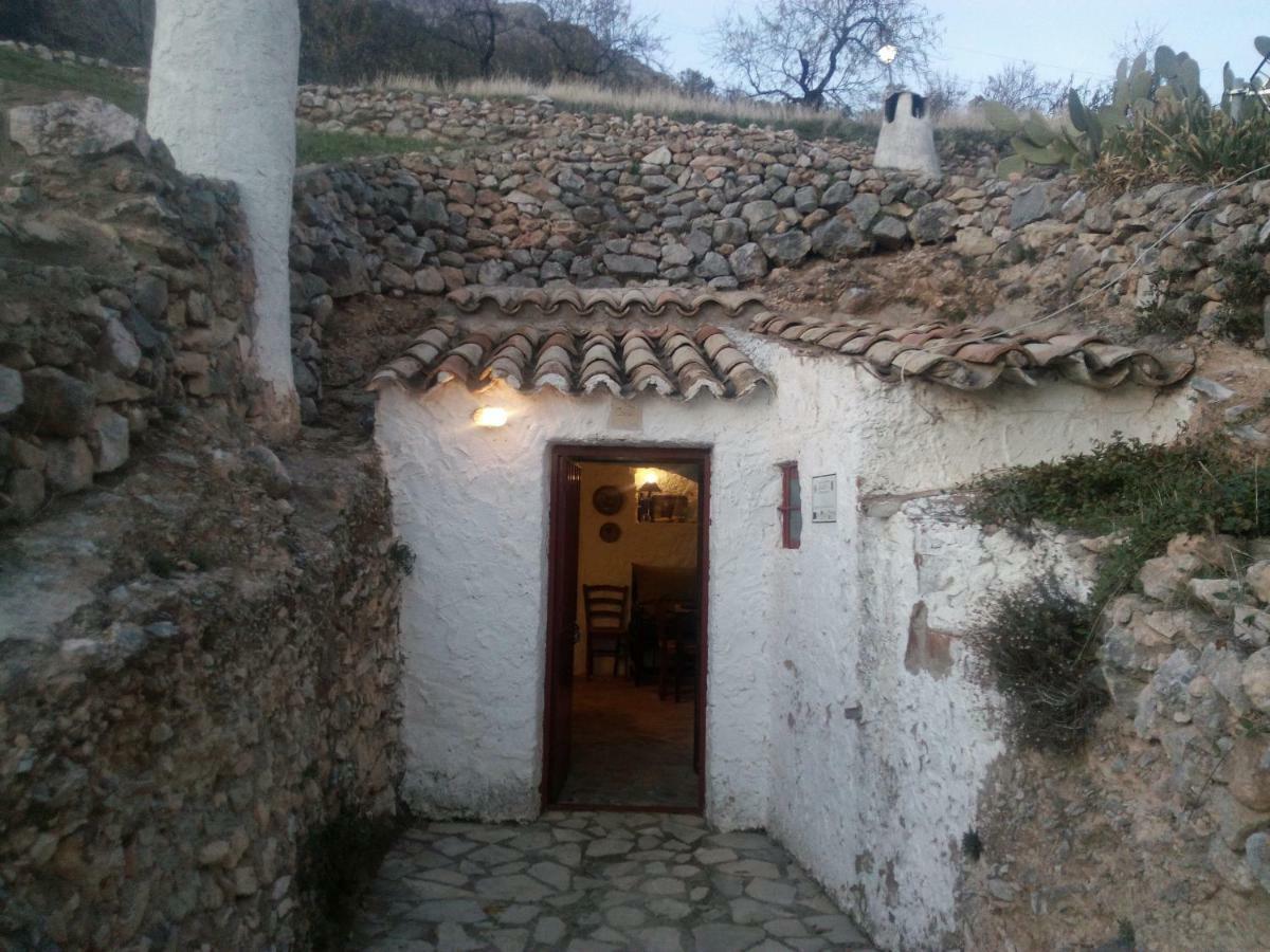 Cueva El Madrono Villa Pegalajar Bagian luar foto